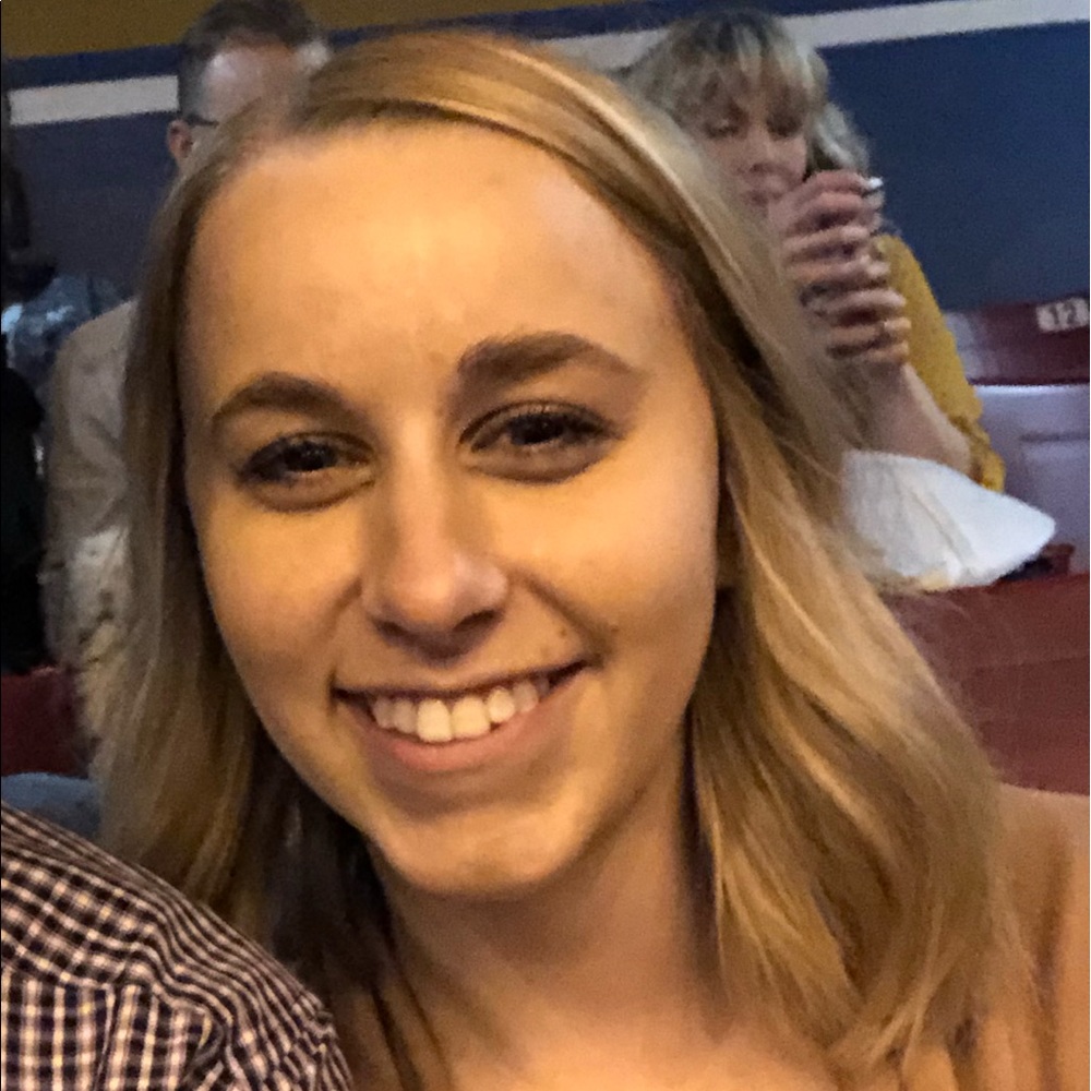 Meet your Posher, Elizabeth